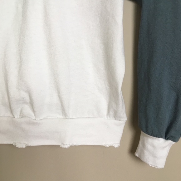 SOLD🤙🏼WILDFOX✨Sweatshirt - Picture 5 of 8